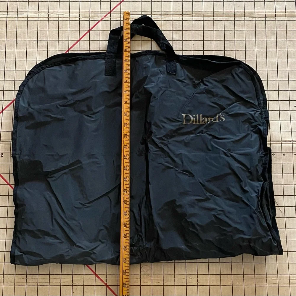 Vintage Dillard’s garment bag, black with zipper closure